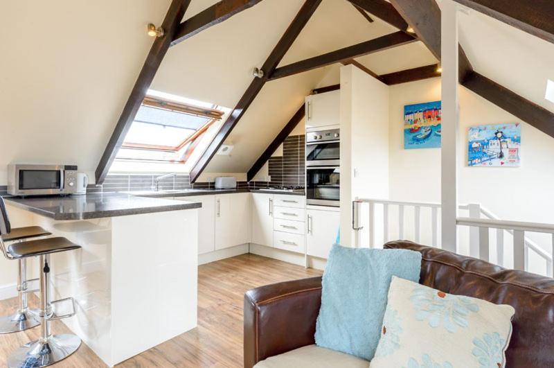 Aurora Apartment Newquay Нью-Ки Экстерьер фото